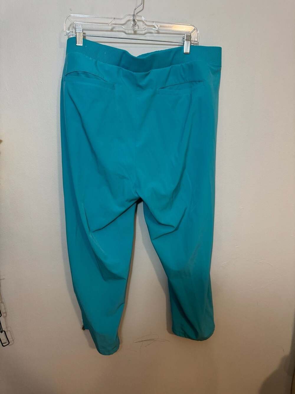 Chico's Zenergy Blue Ruched Ankle Pull On Crop Pants Size 3 US 16 - Picture 3 of 5